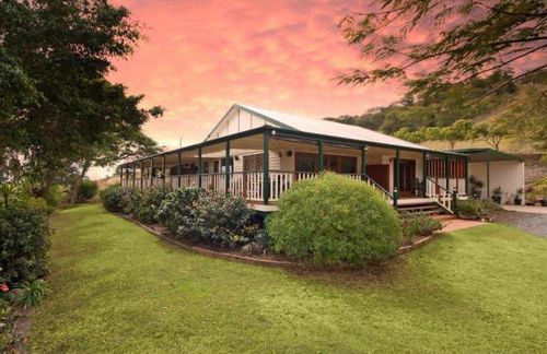 Amamoor Homestead And Country Cottages Экстерьер фото